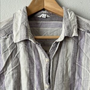 Splendid Light Gray and Lavender Stripe Casual Button-Down Shirt Short Sleeves S
